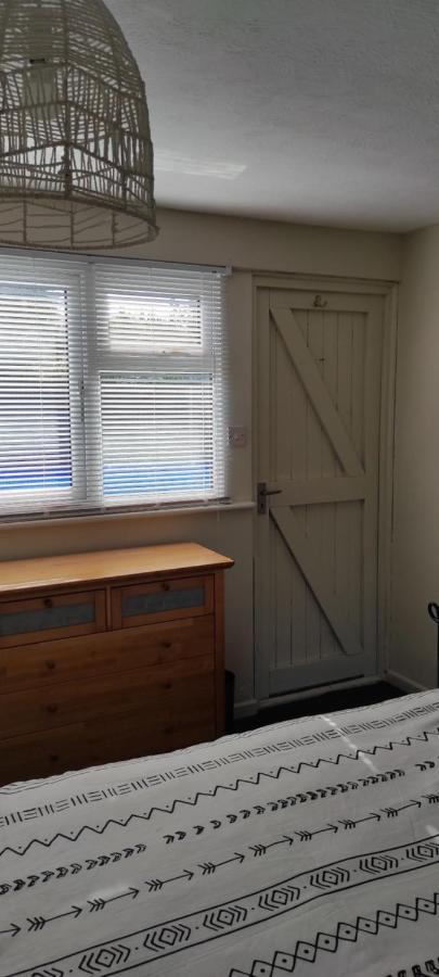 شقة Fletching  في Garden Flat At The Infamous Piltdown Man Pub المظهر الخارجي الصورة
