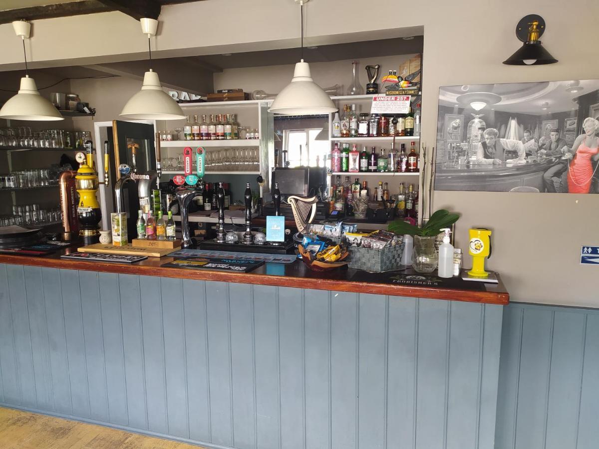 شقة Fletching  في Garden Flat At The Infamous Piltdown Man Pub المظهر الخارجي الصورة